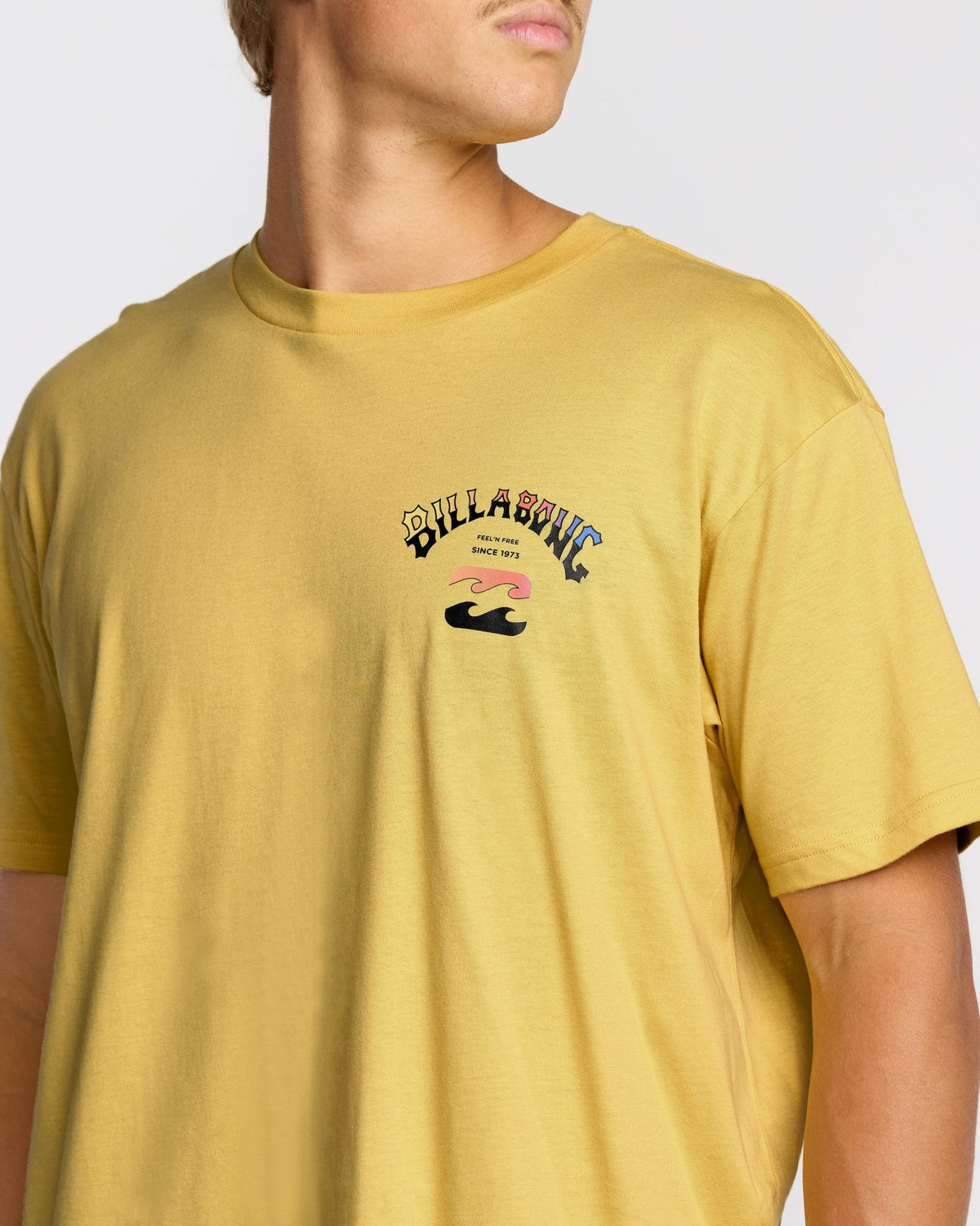 Arch Fade Premium Short Sleeve T-Shirt - Dust Yellow | Billabong