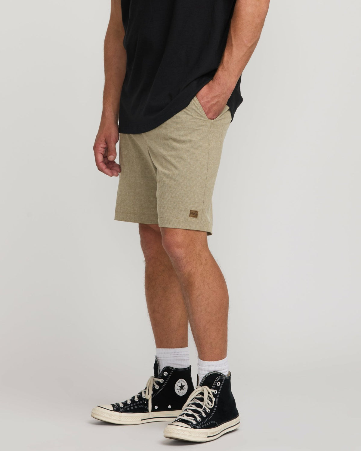 Crossfire Submersible 19" Hybrid Shorts - Khaki | Billabong