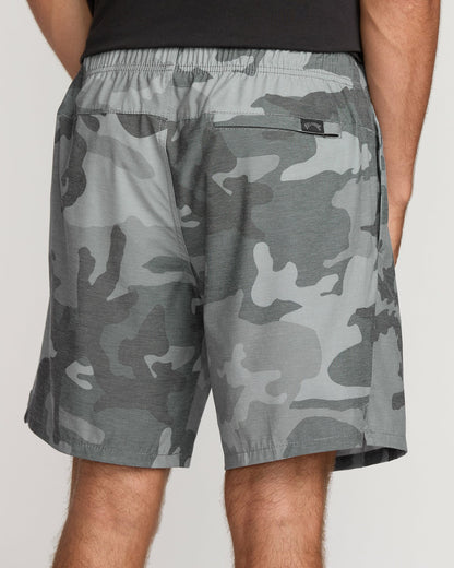 Crossfire Elastic Submersible 18" Hybrid Shorts - Black Camo | Billabong