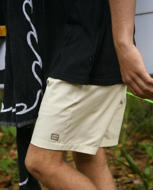 Crossfire Submersible 21" Hybrid Shorts - Bleached Sand | Billabong