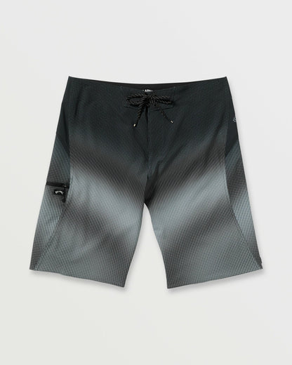 Fluid Pro Performance 21" Boardshorts - Black | Billabong