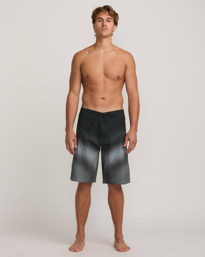 Fluid Pro Performance 21" Boardshorts - Black | Billabong