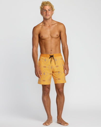 Good Times Lo Tide 18" Boardshorts - Dust Yellow | Billabong