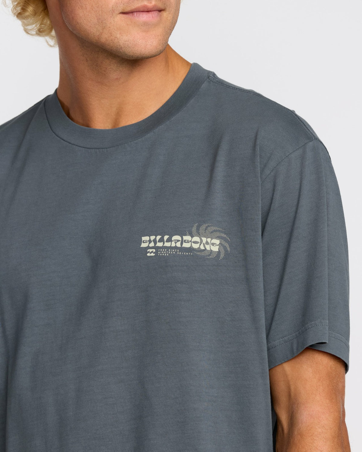 Single Fin Premium Wave Wash Short Sleeve T-Shirt - Midnight Blue | Billabong