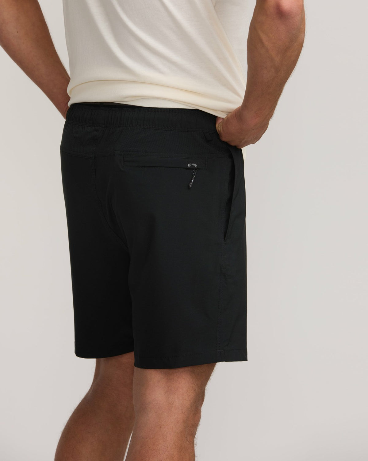 Surftrek Elastic Submersible 17" Hybrid Shorts - Black | Billabong