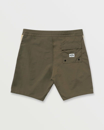 Wategos Lo Tide 19" Boardshorts - Brown | Billabong