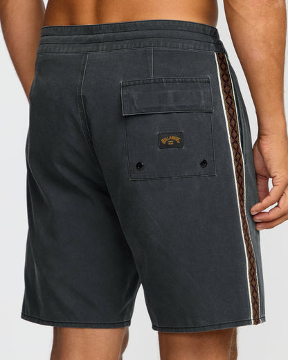 Wategos Lo Tide 19" Boardshorts - Phantom | Billabong