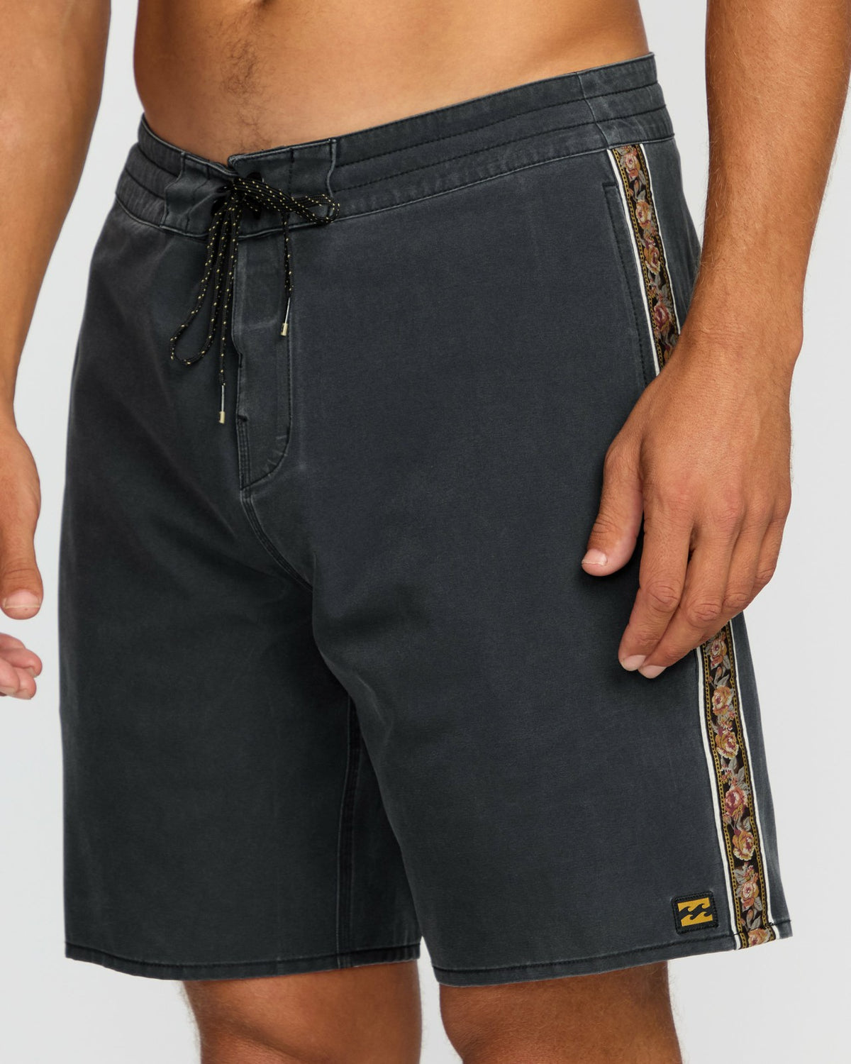 Wategos Lo Tide 19" Boardshorts - Phantom | Billabong